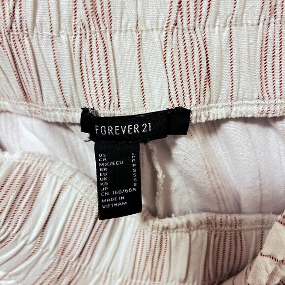 Charlie Brown T-Shirt / Forever 21 Shorts Bundle - Size Small - Picture 6 of 6